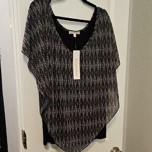 GG Collection Elegant Black and White Top